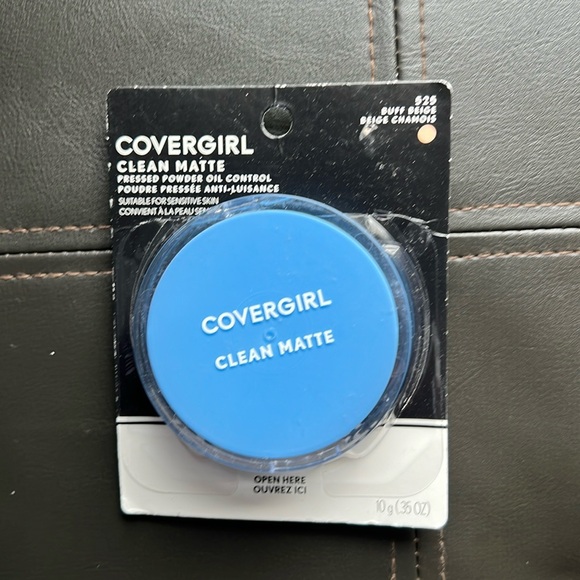 Covergirl | Clean Matte Pressed Powder Oil Control 525 Buff Beige - Picture 1 of 2